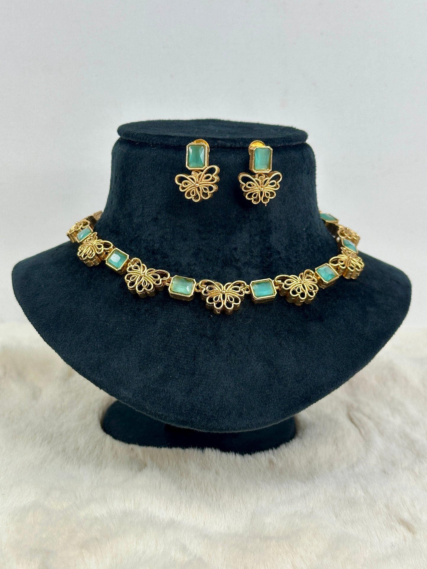 Emerald neck set 3511