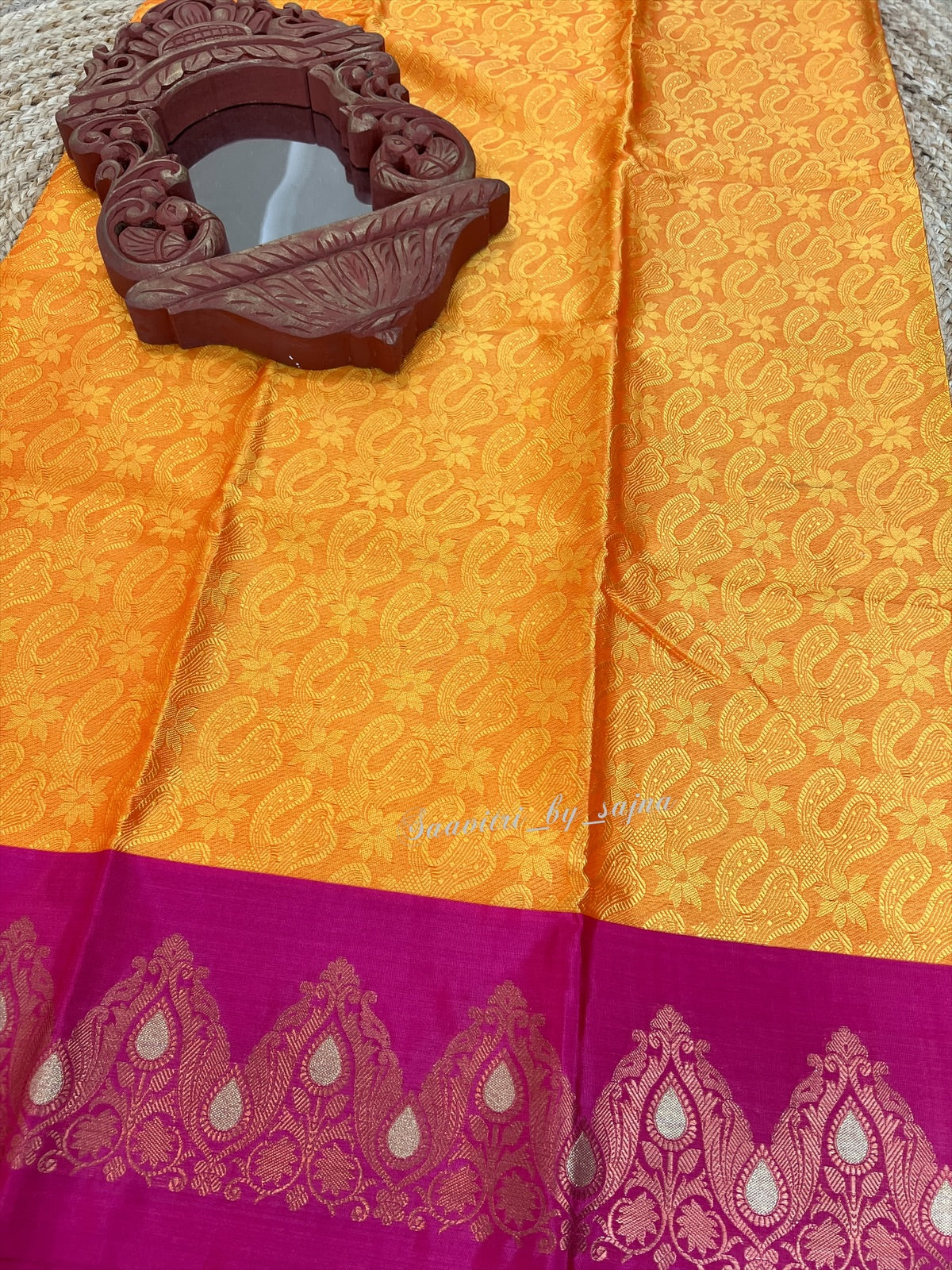 Semi silk with border 1216
