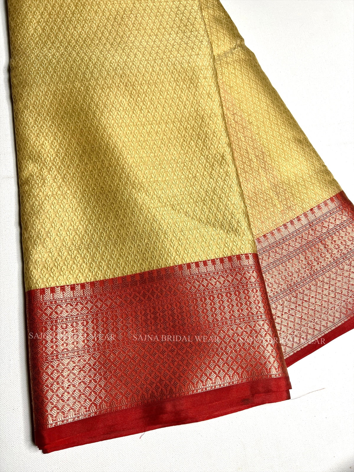 Golden Ivory with dark red - 1154