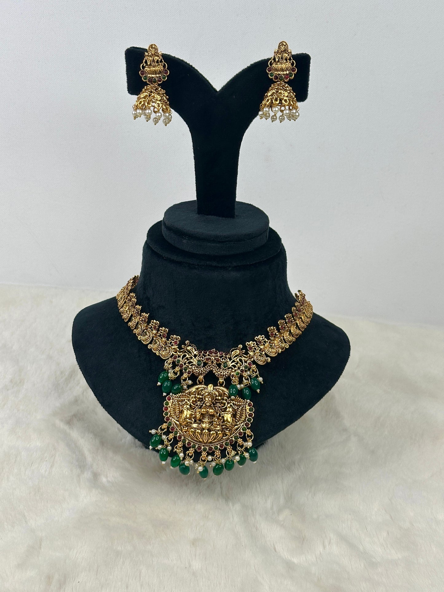 Antique necklace 3515
