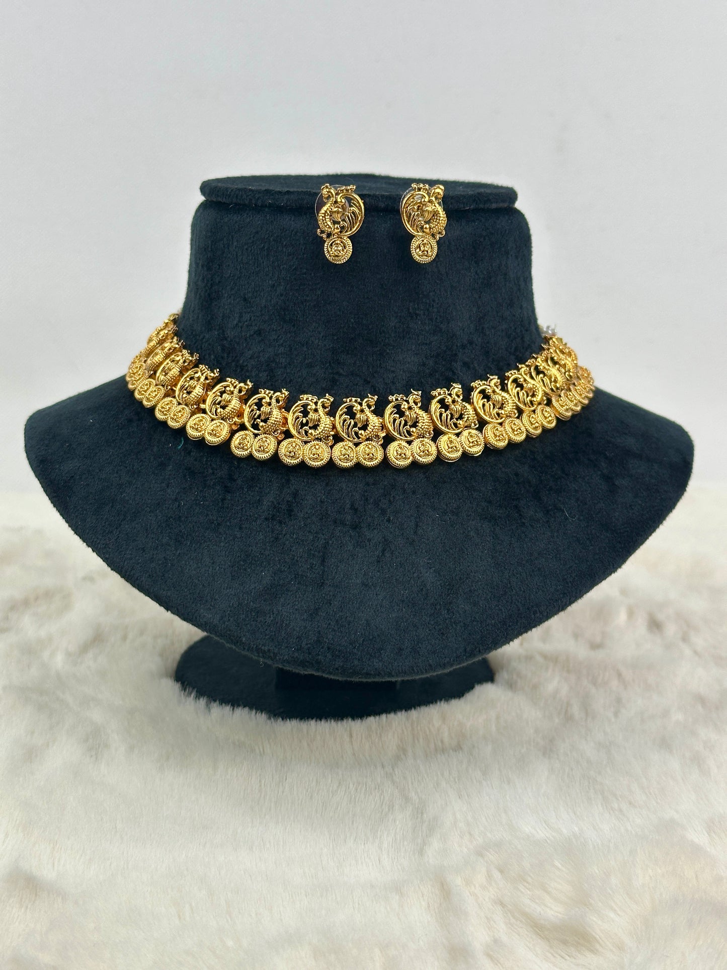 Antique neck set 3505